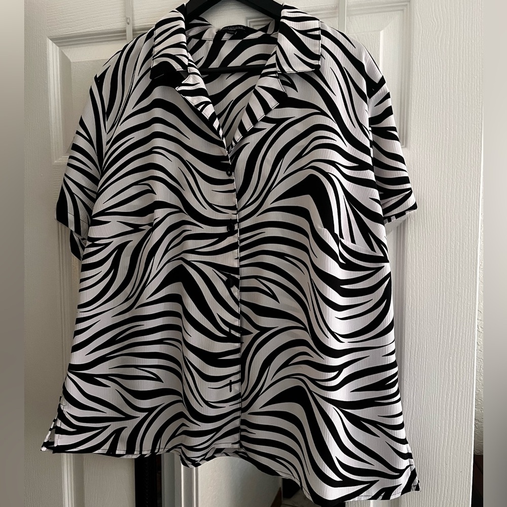 Vintage Zebra Print Button-Up Shirt